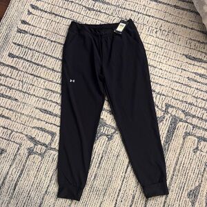 Under Armour women’s Black Athletic Pants